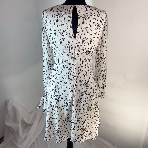 🛑 SOLD🛑SOLD🛑SOLD🛑SOLD🛑SOLD🛑SOLD🛑    Sam Edelman white black ruffle  dress - Picture 6 of 16